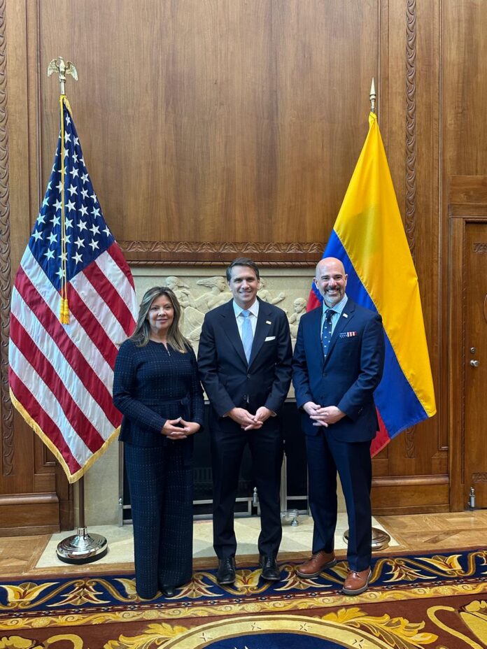 fiscal de Estados Unidos, y administrador de la DEA.