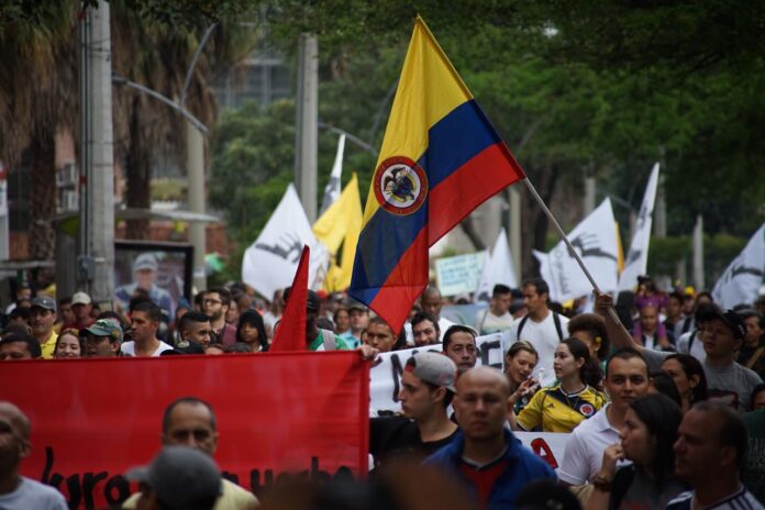 Gobierno Petro defiende el diálogo para frenar conflictos sociales - Ministerio del interior