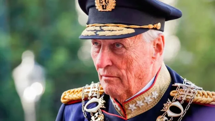rey Harald V de Noruega