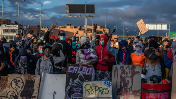 ley anti capuchos: Proyecto de Triana propone penas